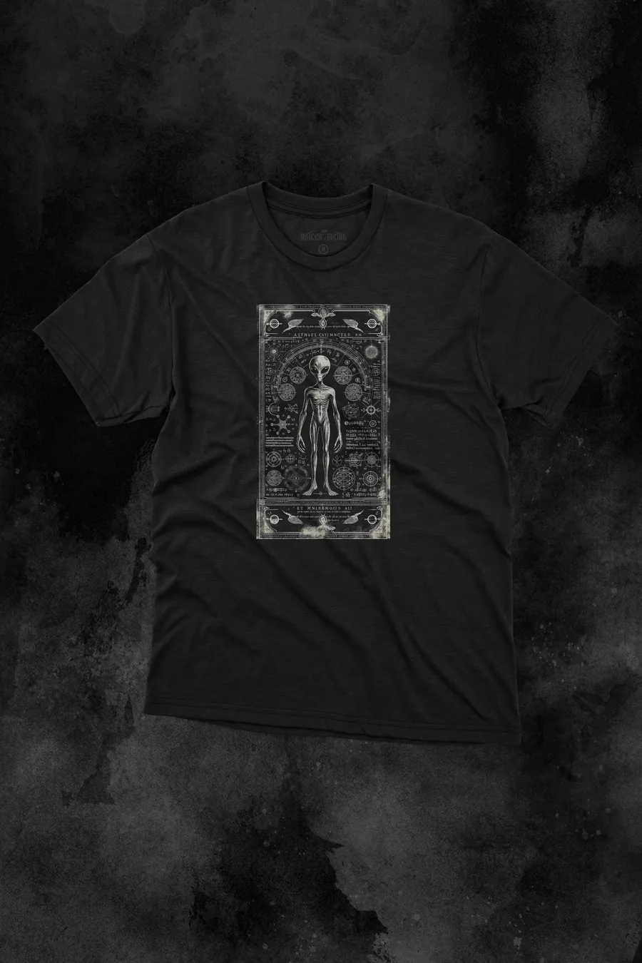 Playera negro Cosmograma puesta, diseño de metal de AzTech